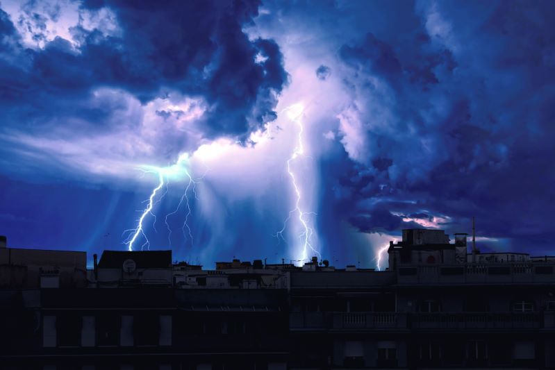 Elektrik Fırtınası Nedir? Nasıl Oluşur? Elektrik Sistemlerine Etkileri