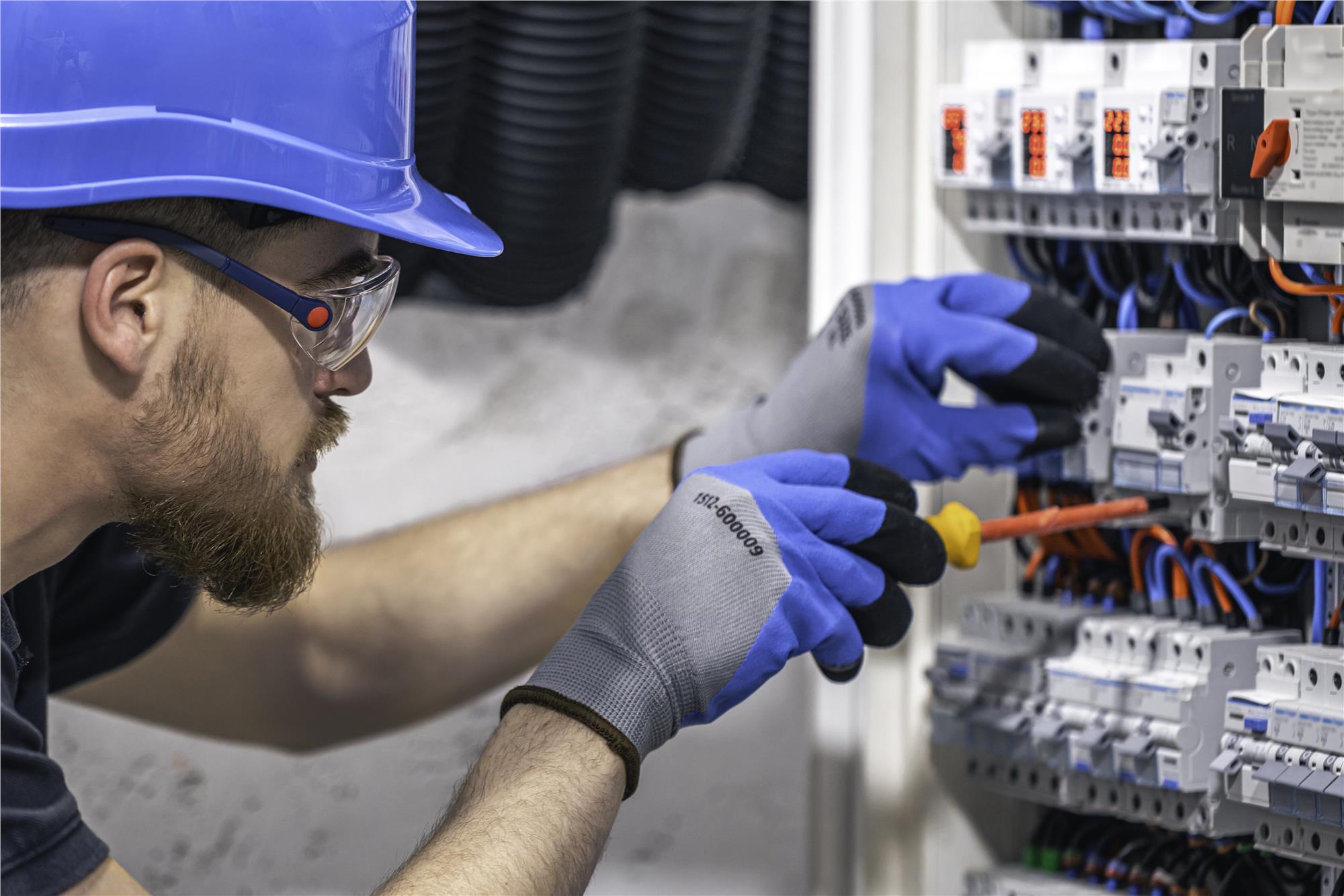 Hayatımızın Önemli Mesleği: Elektrikçi